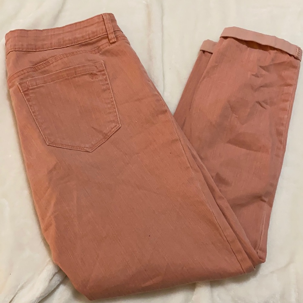 Coral color jeans cropped